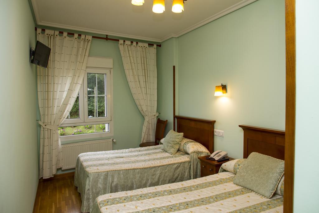 Hotel Los 14 Pravia Exteriér fotografie