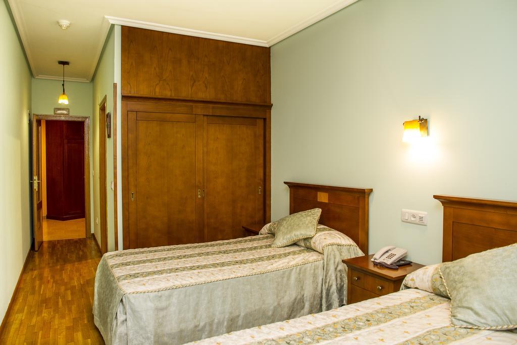 Hotel Los 14 Pravia Exteriér fotografie
