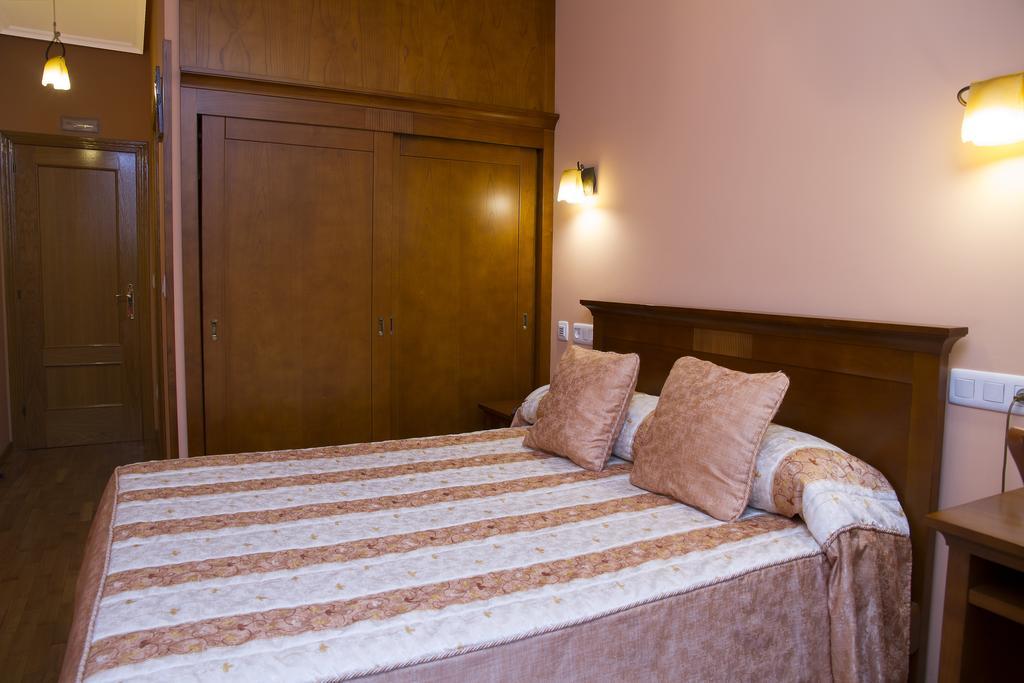Hotel Los 14 Pravia Exteriér fotografie