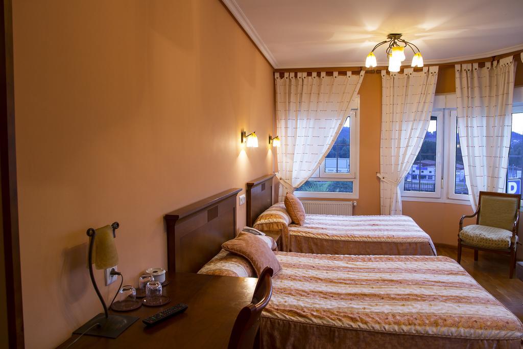 Hotel Los 14 Pravia Exteriér fotografie